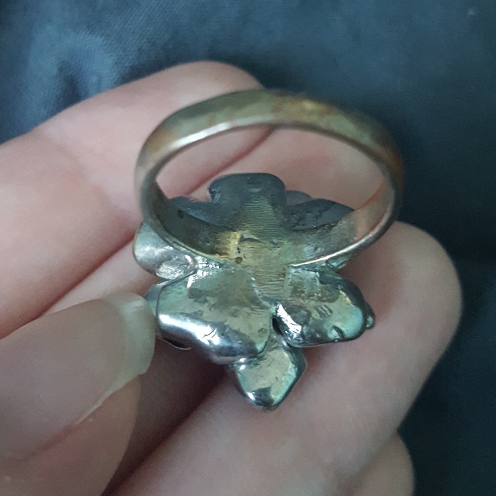 Layered Flower Ring - Picture 2 of 2